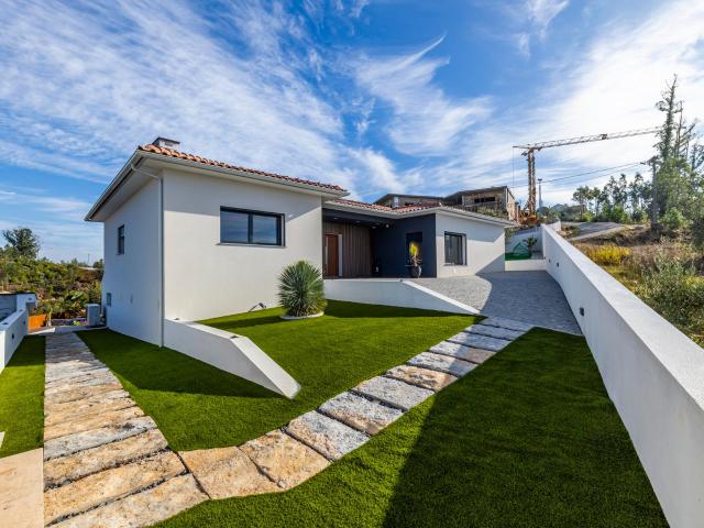 Vivenda venda em Colmeias e Memória, Leiria