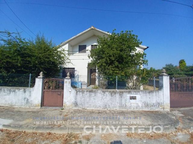 Vivenda venda em Curvaceiras Pequenas, Tomar