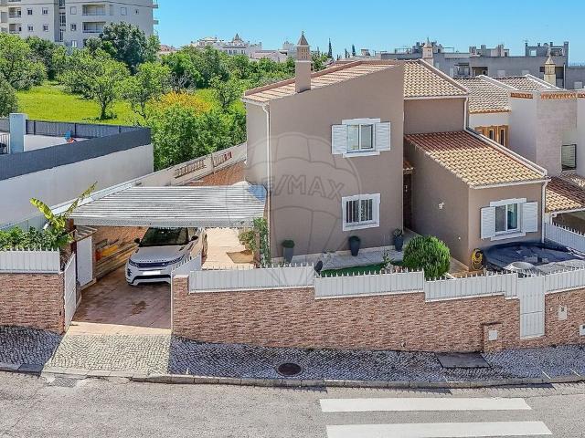 Casa venda em Vales de Pêra e Arroteias, Pêra