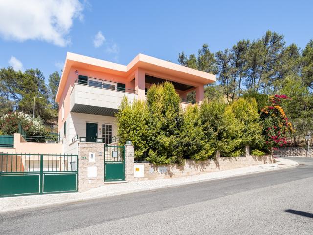 Casa alugar em Santa Teresinha, Cascais