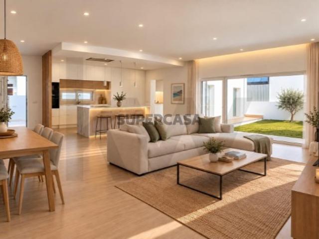 Casa venda em Fernão Ferro, Seixal