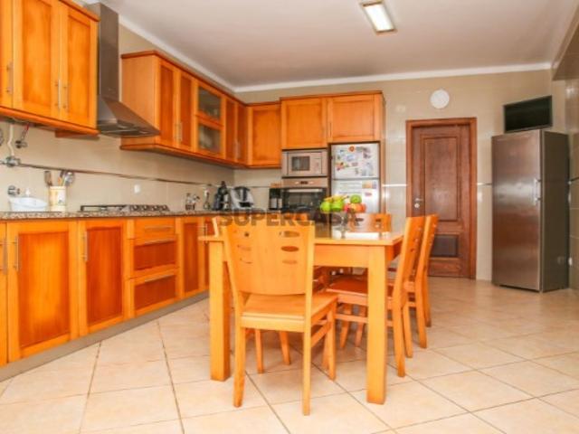Casa venda em Alenquer (Santo Estêvão e Triana), Alenquer