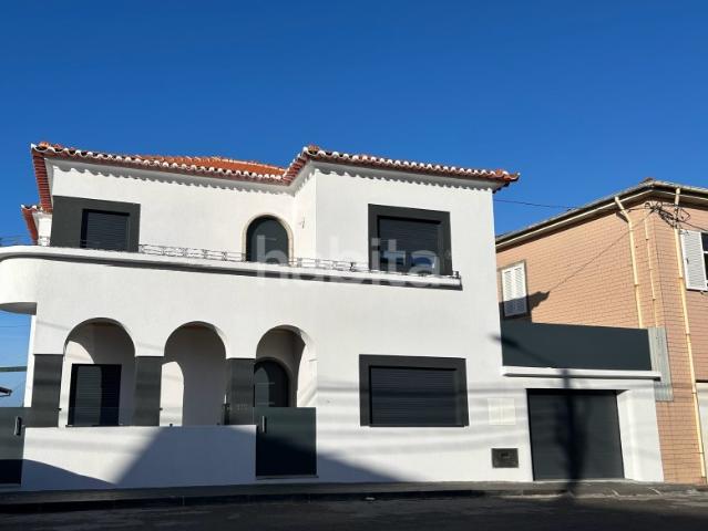 Casa venda em Arrifana, Rua