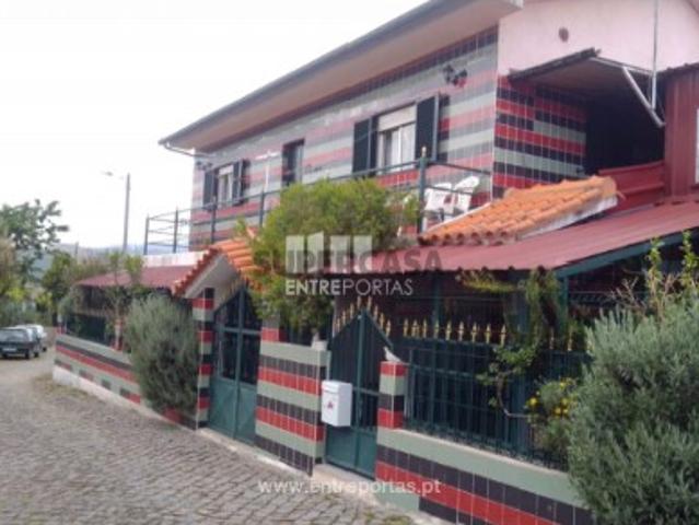 Casa venda em Marco De Canaveses, Rosém