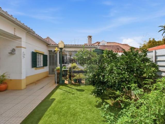 Casa venda em Azeitão (São Lourenço e São Simão), Setúbal