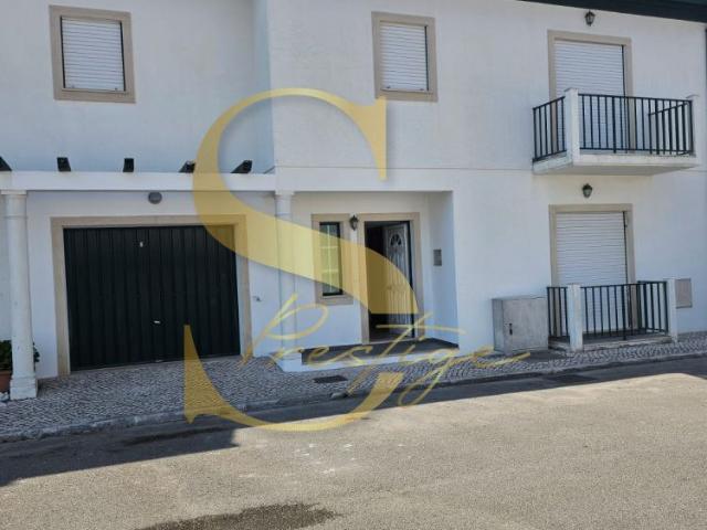 Casa venda em Marinha Grande, Leiria