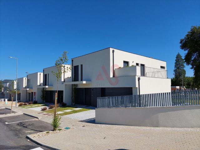 Vivenda venda em Palmeira, Braga