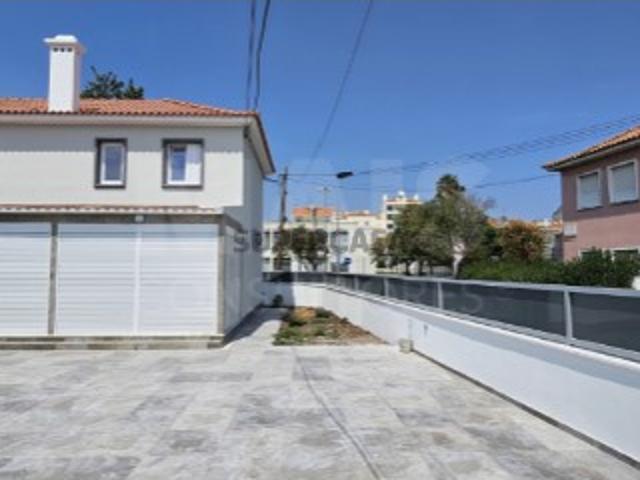 Casa venda em Bairro de Santa Cruz de Benfica, Lisboa