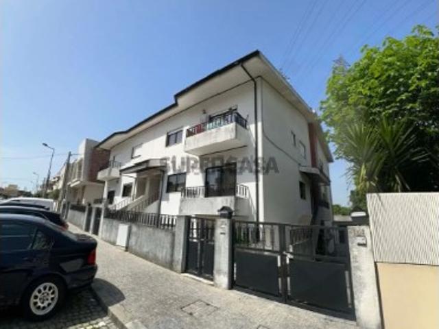Casa venda em Maia, Gueifães