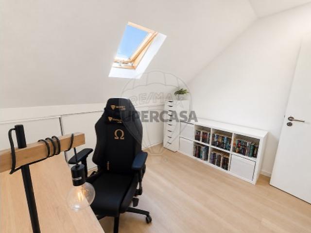 Casa venda em Fernão Ferro, Seixal
