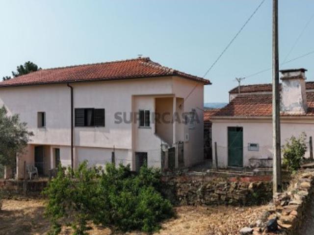 Casa venda em Gouviães, Tarouca