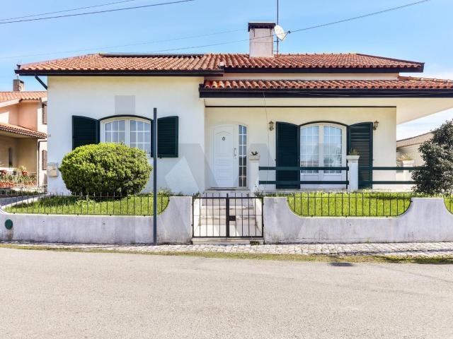 Casa venda em Oliveira Do Bairro, Aveiro