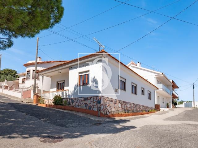 Casa venda em Porto De Mós, Leiria