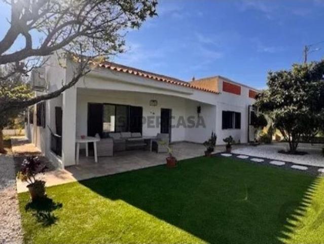 Casa venda em Quatrim do Sul, Olhão