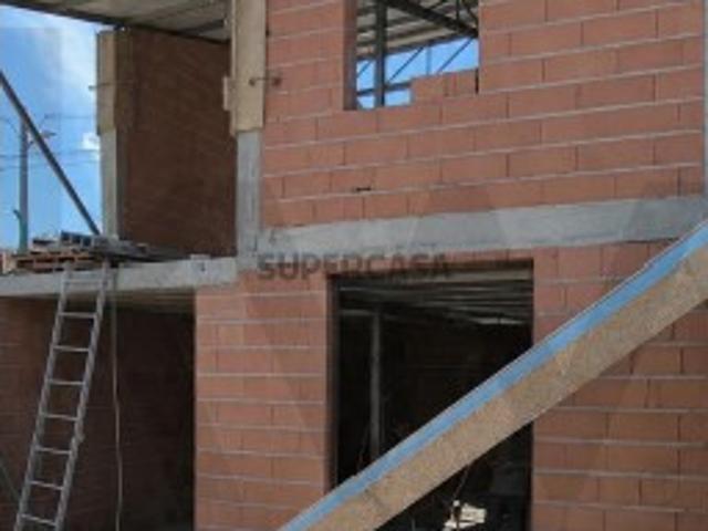 Casa venda em Coimbrã, Almalaguês