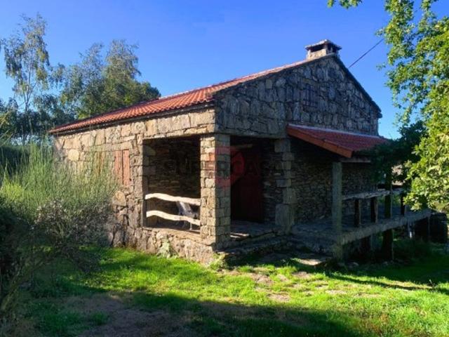 Casa venda em Riba de Mouro, Monção