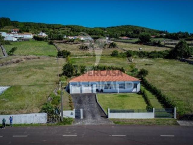 Casa venda em Açores, Velas