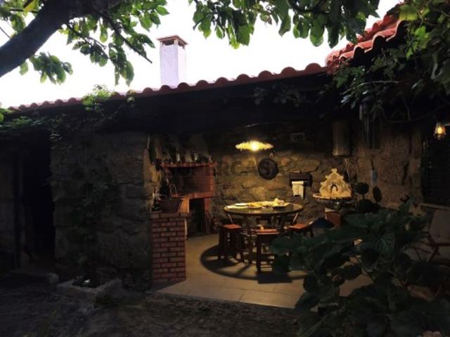 Casa venda em Sarzeda, Sernancelhe e Sarzeda