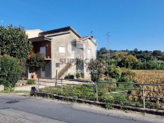 Casa venda em Devesa, Bitarães