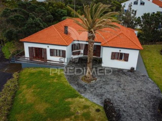 Casa venda em Açores, Velas