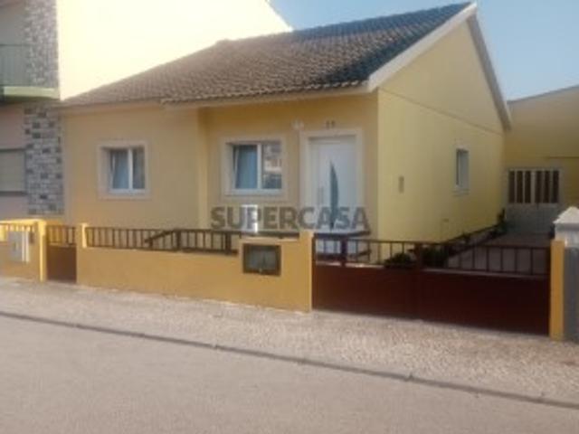 Casa venda em Marinha Grande, Leiria