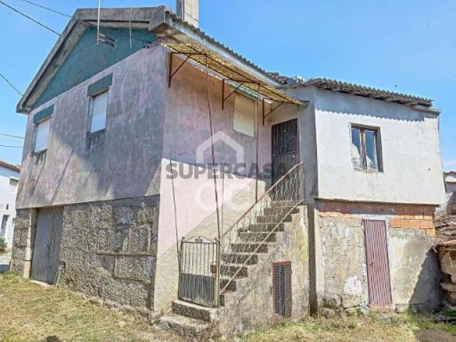 Casa venda em Vilarinho da Raia, Chaves
