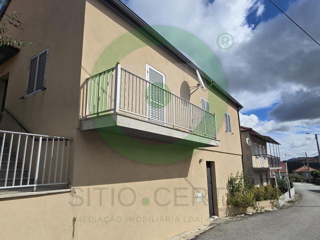 Casa venda em Edroso, Bragança