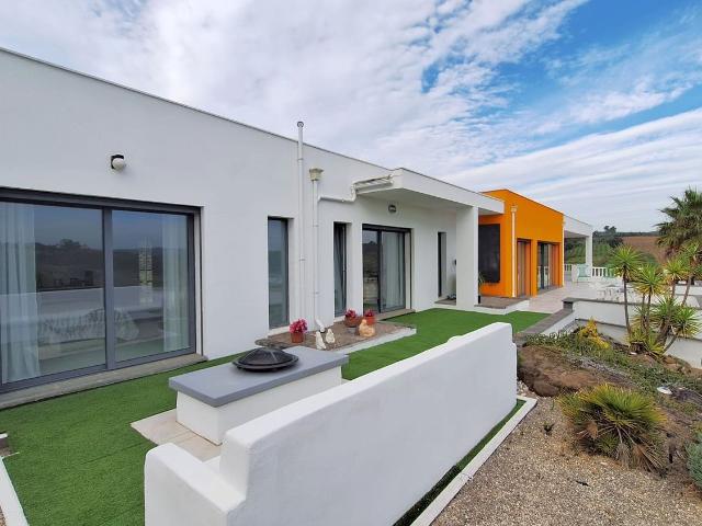 Casa venda em Casais do Alvito, Óbidos