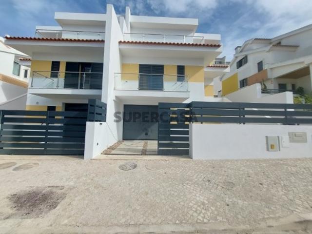 Casa venda em Urbanização Moinho do Guizo, Amadora