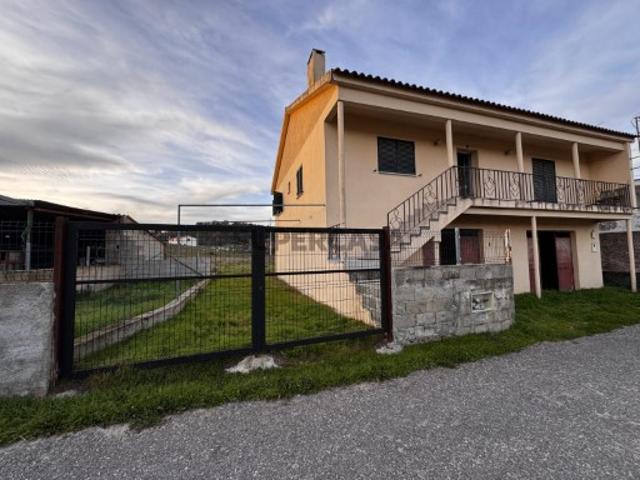 Casa venda em Argeriz, Vila Real