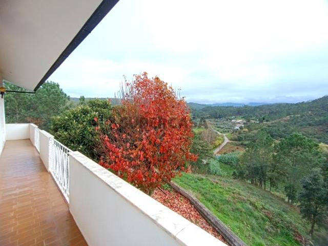 Casa venda em Coimbrã, Almalaguês