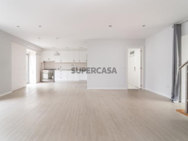 Casa venda em Coimbrã, Cernache