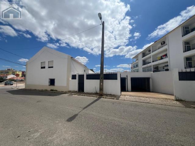 Casa venda em Estômbar, Faro