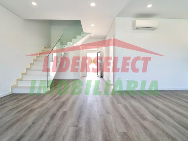 Casa venda em Casal Cochim, Torres Vedras