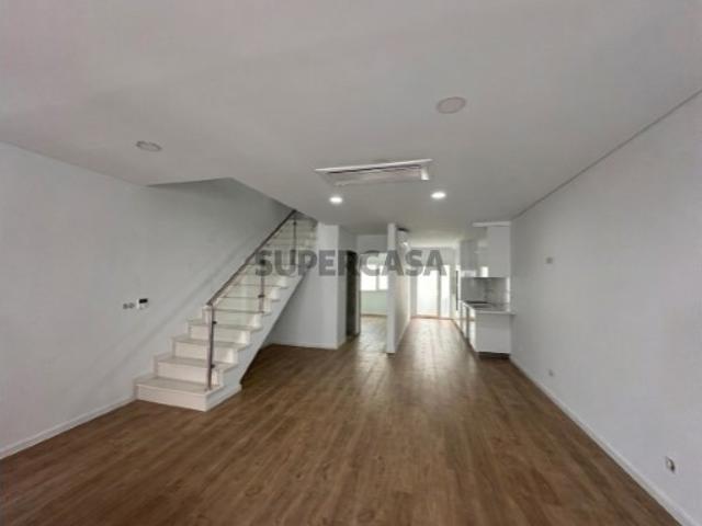 Casa venda em Fernão Ferro, Seixal