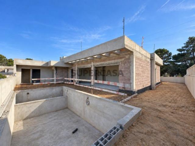 Casa venda em Azeitão (São Lourenço e São Simão), Setúbal