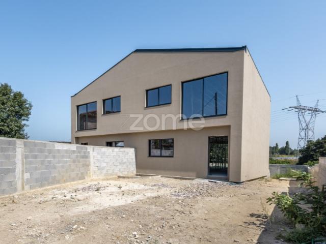 Casa venda em Maia, Gueifães