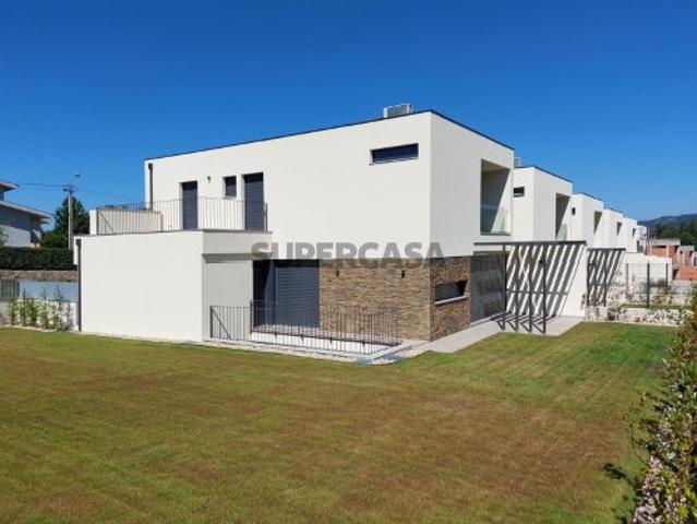 Casa venda em Palmeira, Braga