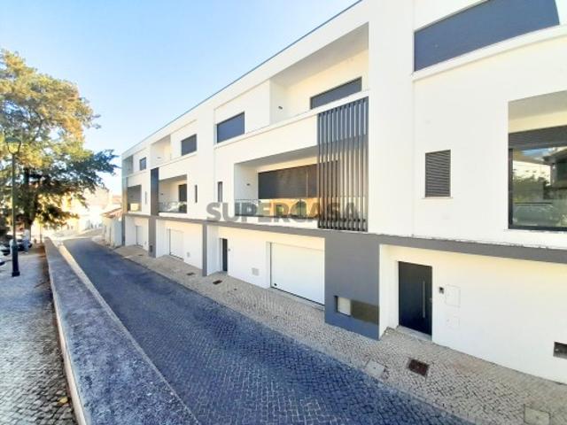Casa venda em Rio Maior, Santarém