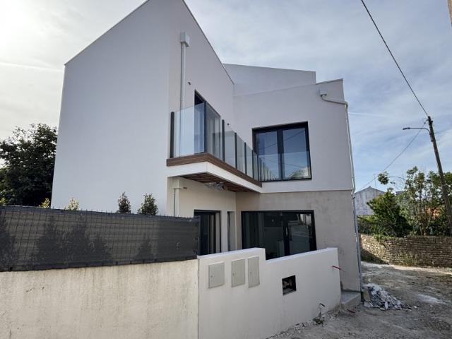 Casa venda em São Bartolomeu dos Galegos e Moledo, Lourinhã
