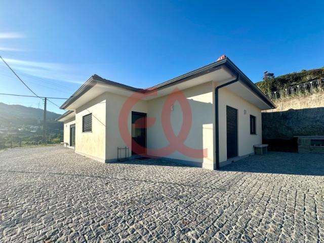 Casa alugar em Outeiro, Vilares