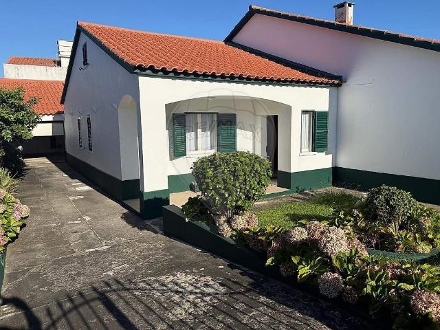 Casa alugar em Pico da Pedra, Ribeira Grande