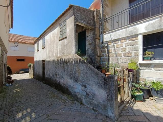 Casa venda em Ferronha, Penedono