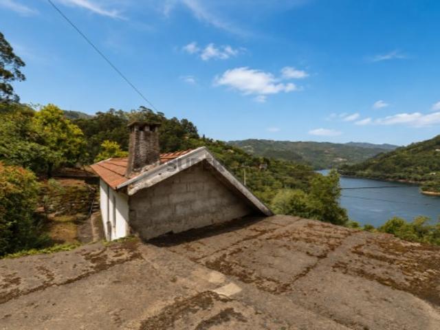 Casa venda em Ventosa e Cova, Vieira do Minho