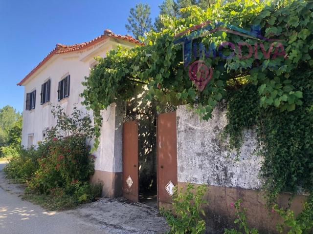 Casa venda em Castanheira de Pera e Coentral, Castanheira de Pera