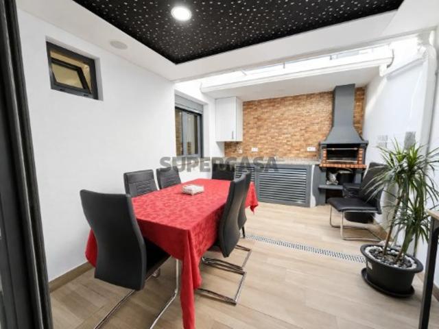 Casa venda em Torre da Marinha, Seixal
