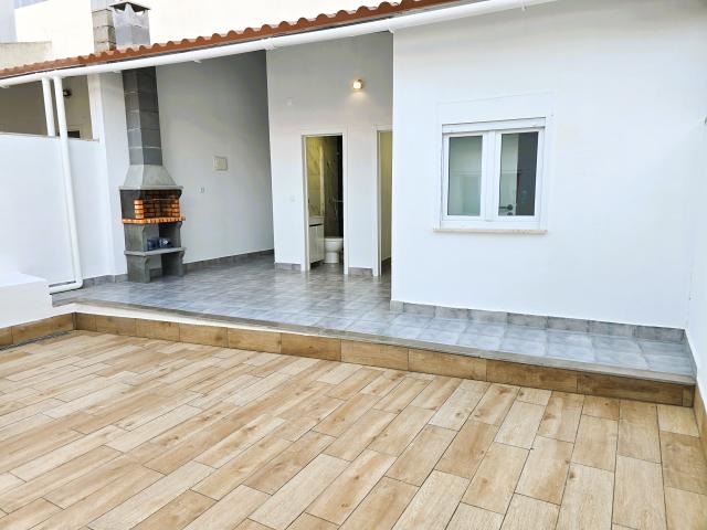 Casa venda em Santiago Dos Velhos, Lisboa