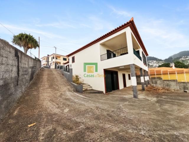 Vivenda venda em Encruzilhadas, Funchal