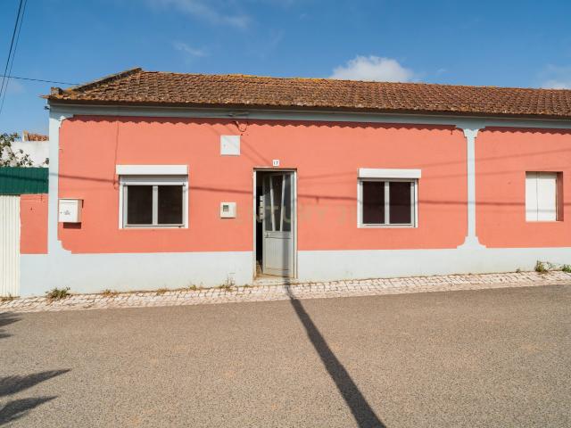 Casa venda em Cadaval, Vermelha