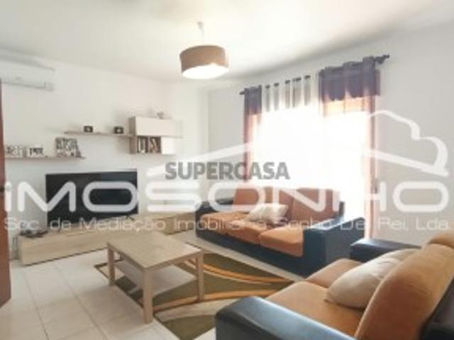 Casa venda em Marinha Grande, Leiria
